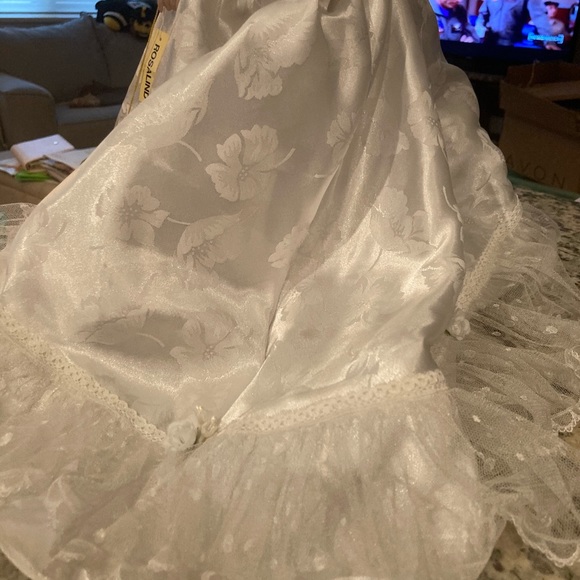 Bridal Doll - Picture 9 of 11